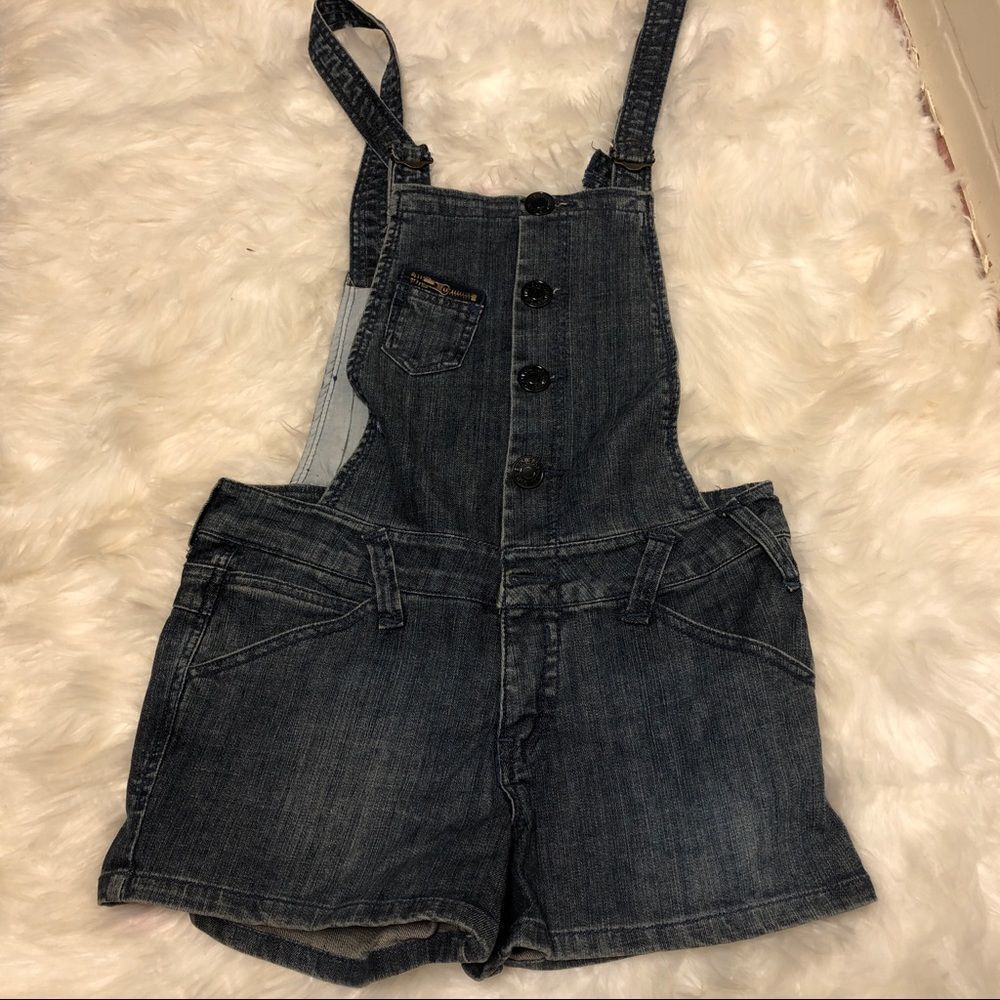 Ci Sono | Denim overalls shorts Sz Large zippered pockets